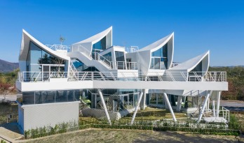 帆船屋 / IROJE KHM Architects