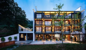 传统湘西风格结合现代材料 — 张家界·六甲设计酒店