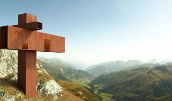 悬挑于瑞士阿尔卑斯山崖上的坐标系住宅 / Axis Mundi