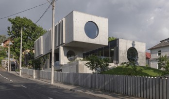 现代主义混凝土住宅，考纳斯之家 / Architectural Bureau G.Natkevicius & Partners