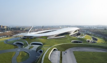 全球最大覆土建筑群设计：“消失的体育场”/ MAD马岩松